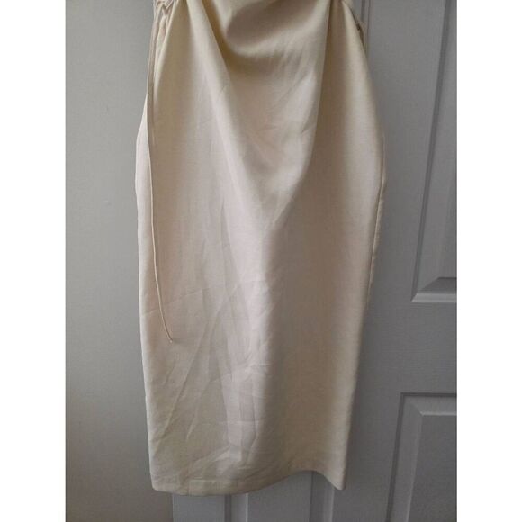 Zara Cut Out Slim Midi Cream Size M NWT Blogger Favorite - Picture 4 of 11